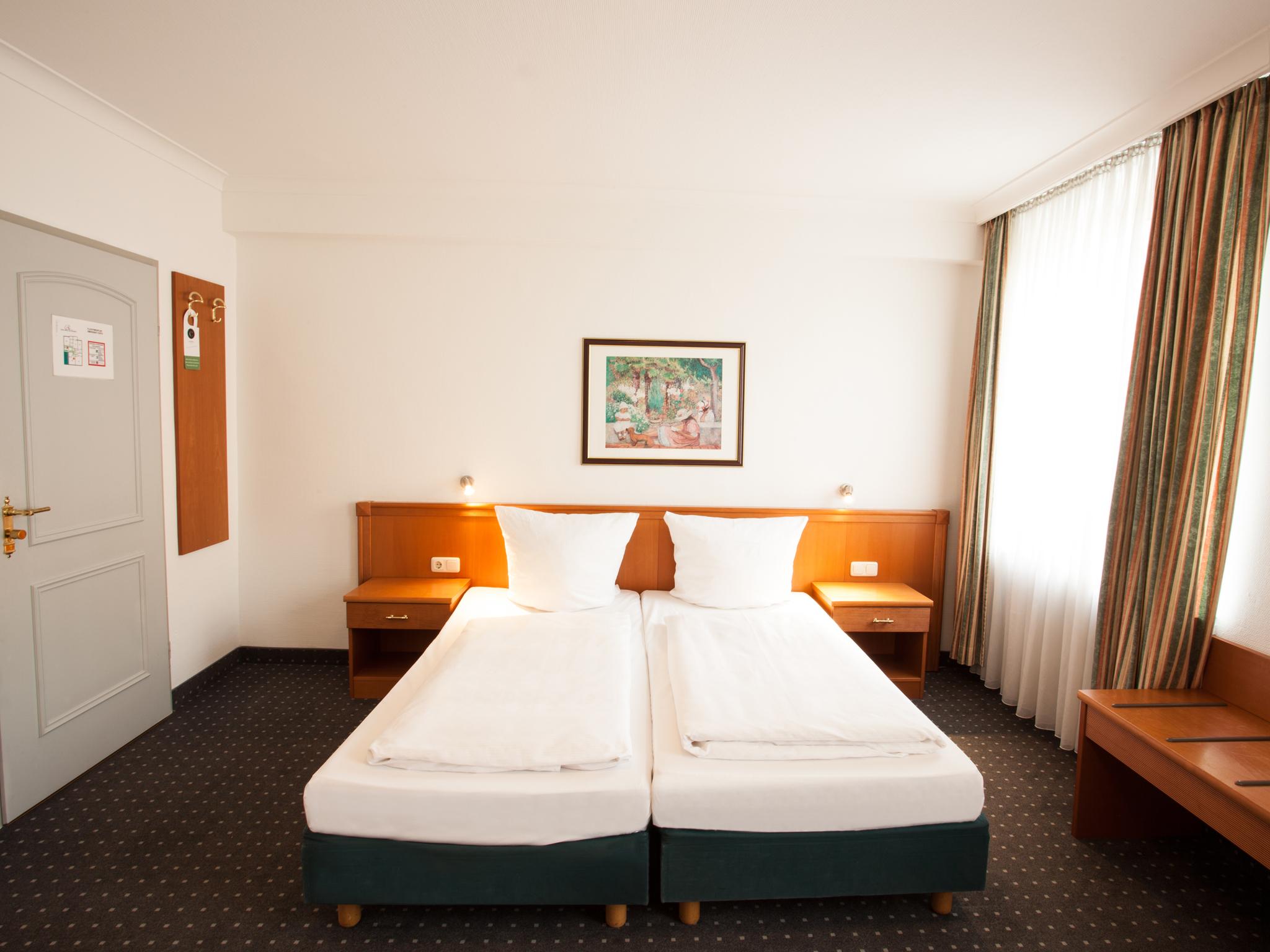 Ina Hotel Royal Koln Bagian luar foto