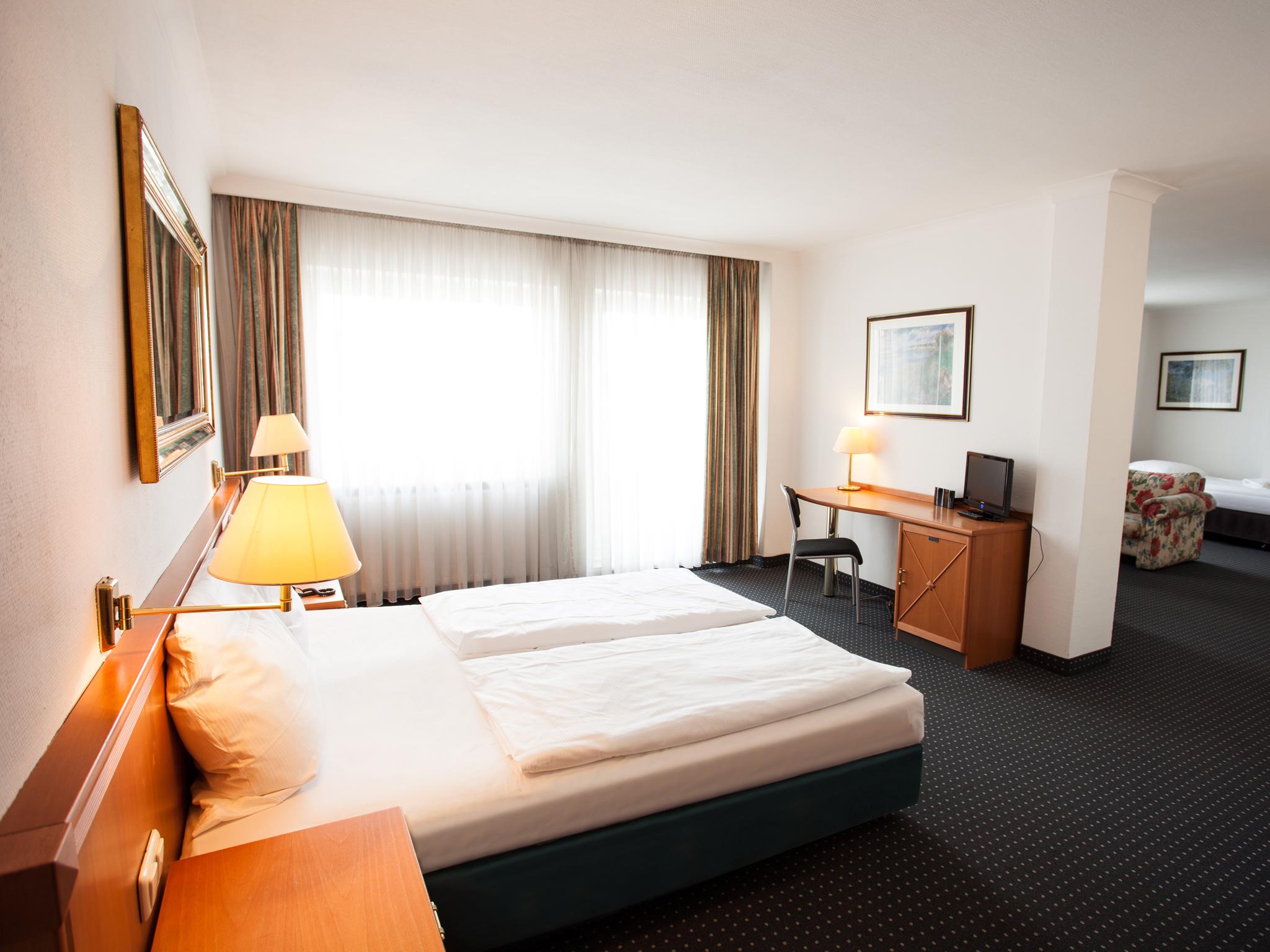 Ina Hotel Royal Koln Bagian luar foto
