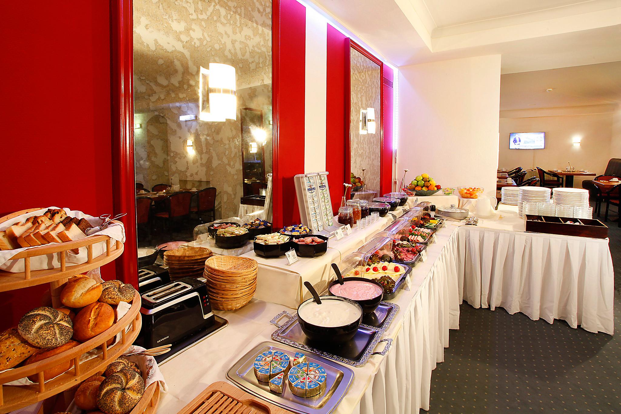 Ina Hotel Royal Koln Bagian luar foto