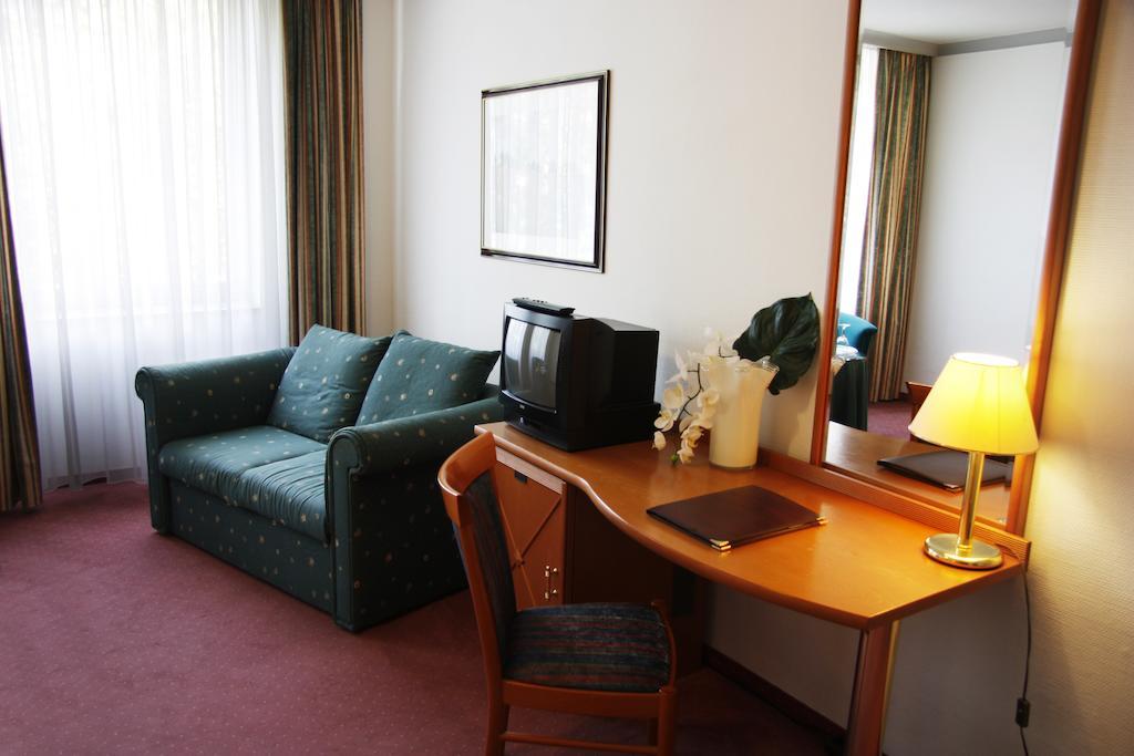 Ina Hotel Royal Koln Bagian luar foto