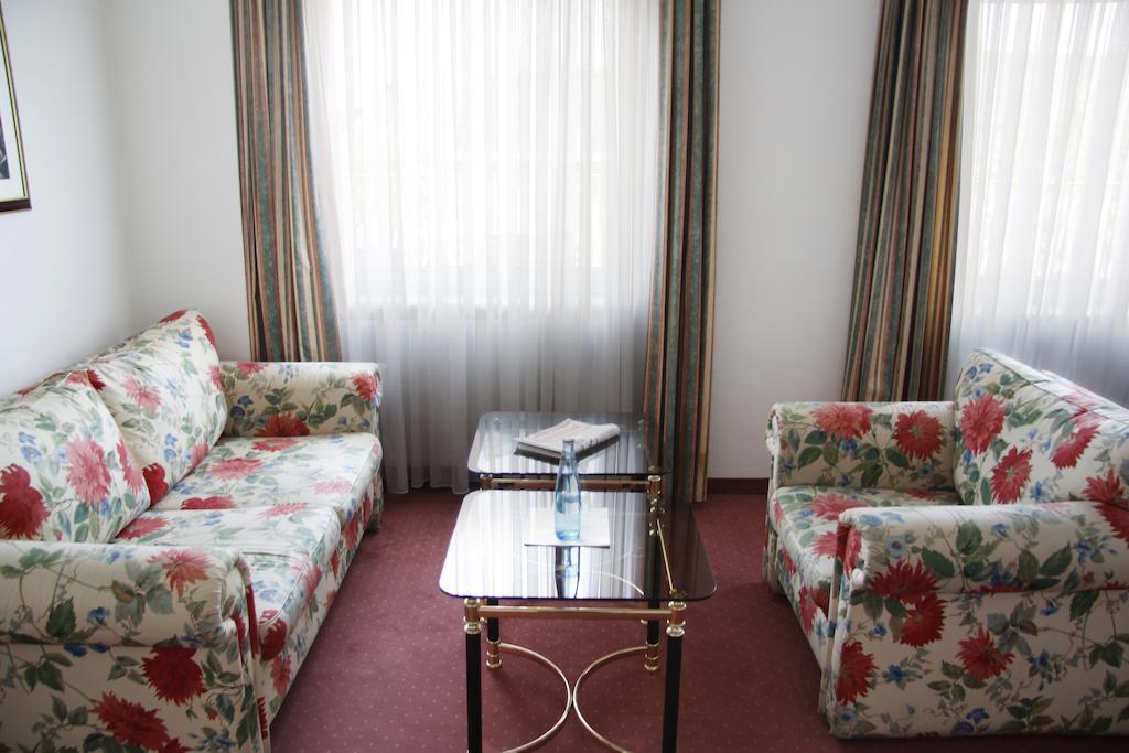 Ina Hotel Royal Koln Bagian luar foto
