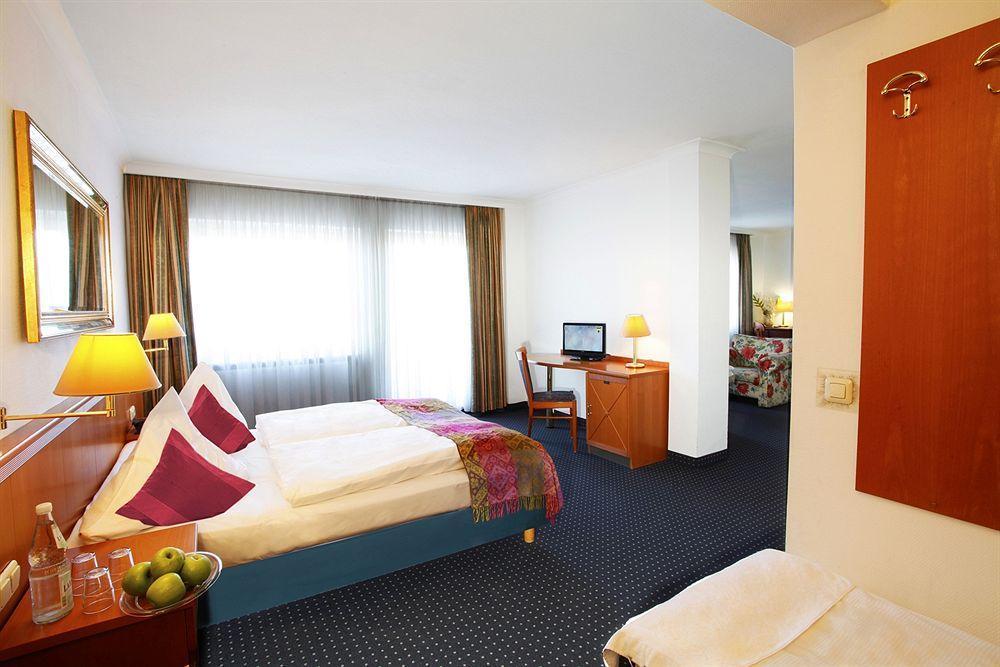 Ina Hotel Royal Koln Bagian luar foto