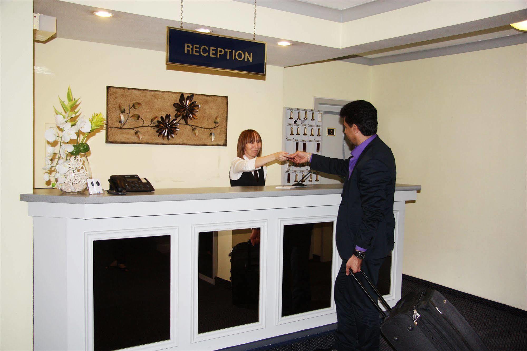Ina Hotel Royal Koln Bagian luar foto