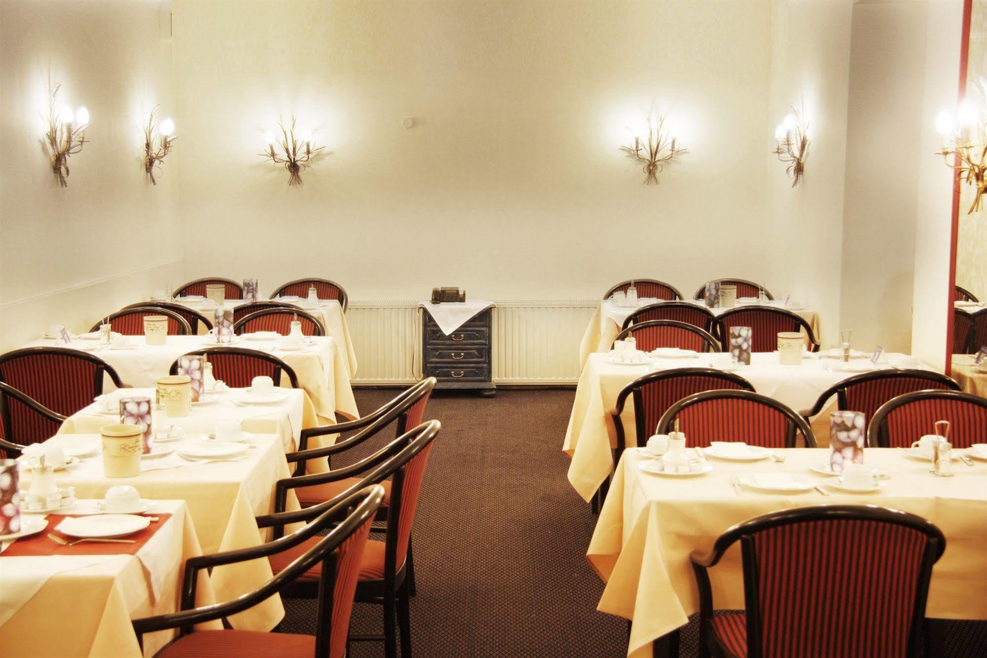 Ina Hotel Royal Koln Bagian luar foto