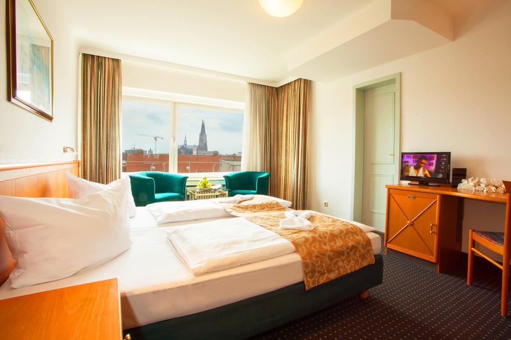 Ina Hotel Royal Koln Bagian luar foto