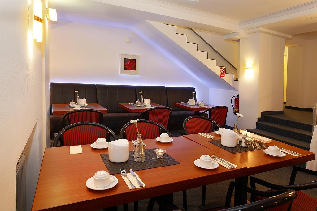 Ina Hotel Royal Koln Bagian luar foto